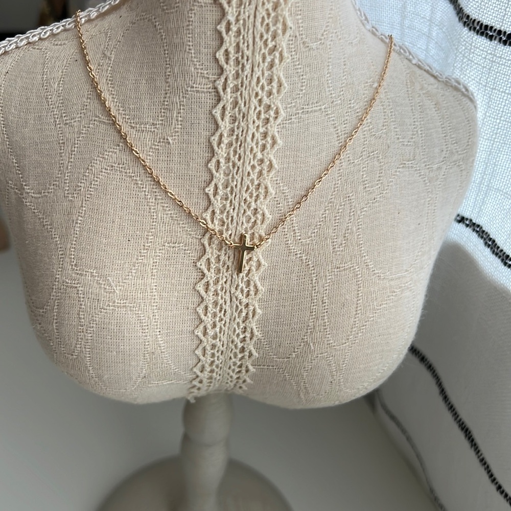 14K Gold plated cross necklace - Picture 2 of 6